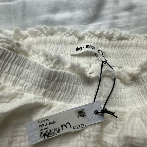 White Ruffled Skort - Picture 2 of 3